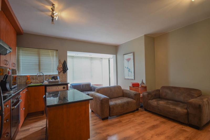 To Let 1 Bedroom Property for Rent in Sea Point Western Cape